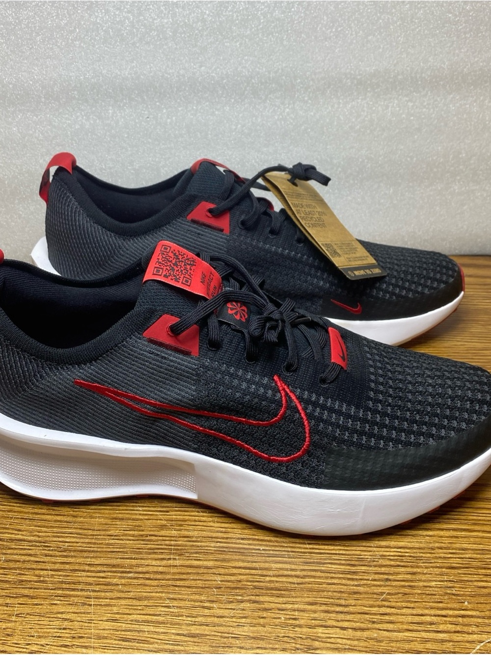 Nike Interact Run Running Shoes Black/Fire Red FD2291-007 Men's Size 12.5 New